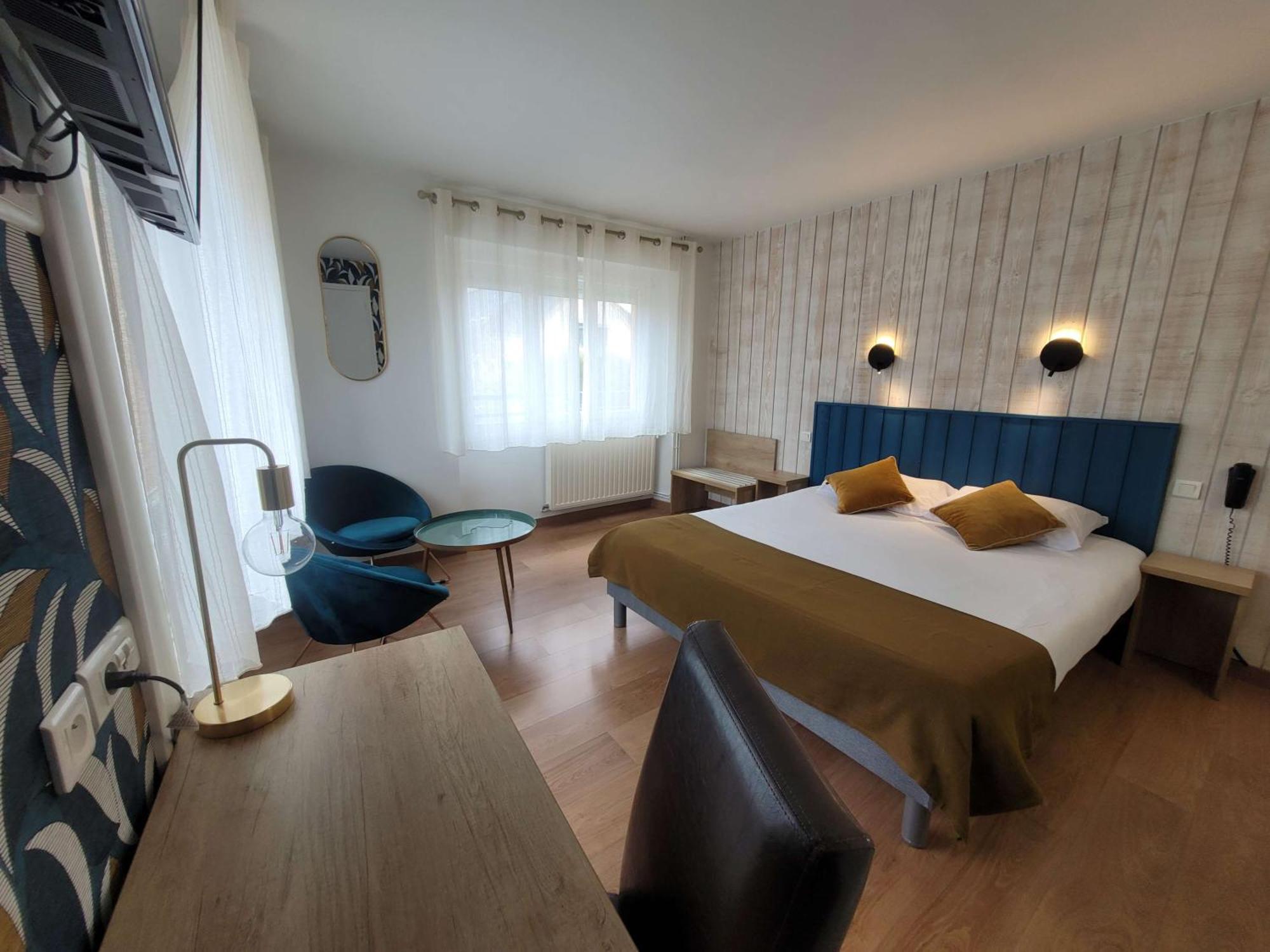 Brit Hotel Des Halles Конкарно Экстерьер фото