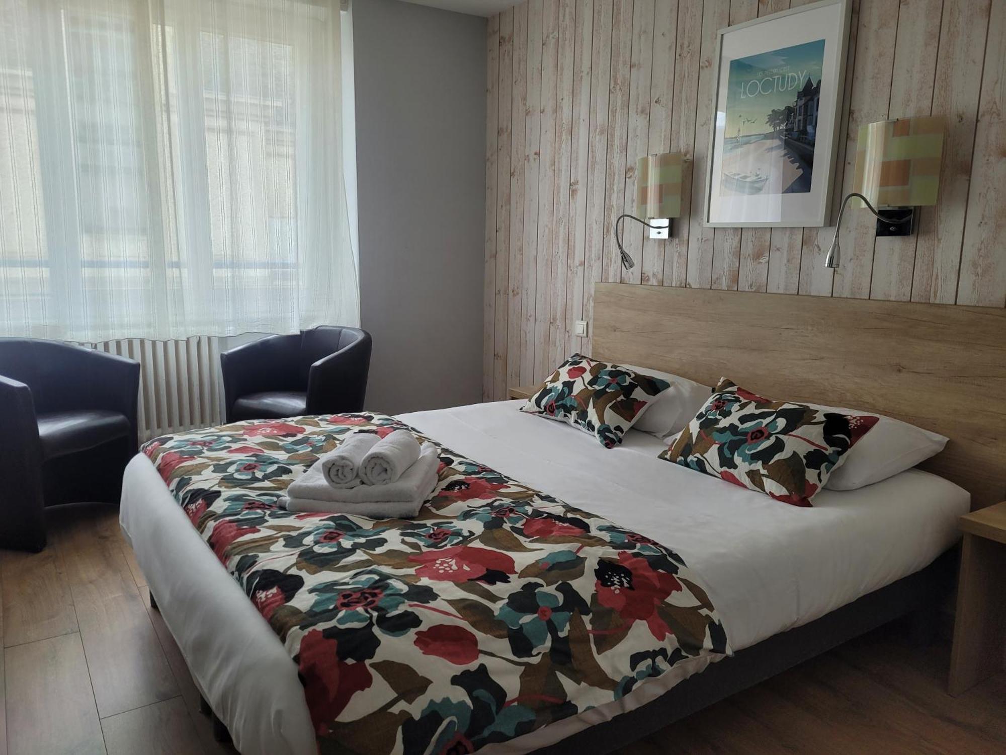 Brit Hotel Des Halles Конкарно Экстерьер фото